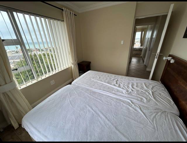 2 BEDROOM APARTMENT FOR SALE IN JEFFREYS BAY CENTRAL